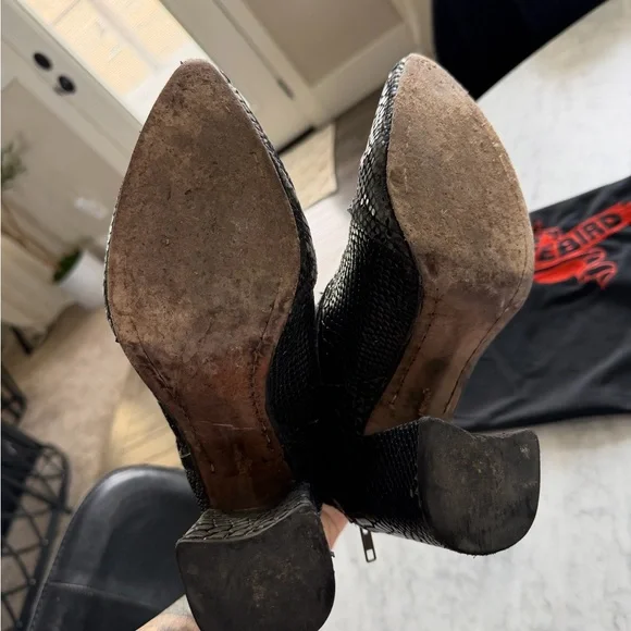 Freebird Joey Black Embossed Snakeskin Leather Booties Size 9 - Picture 7 of 10